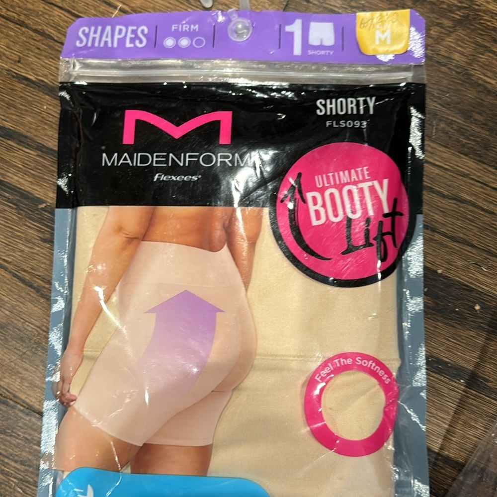 Maidenform Flexees Nylon Shorty Shapewear. New in Package